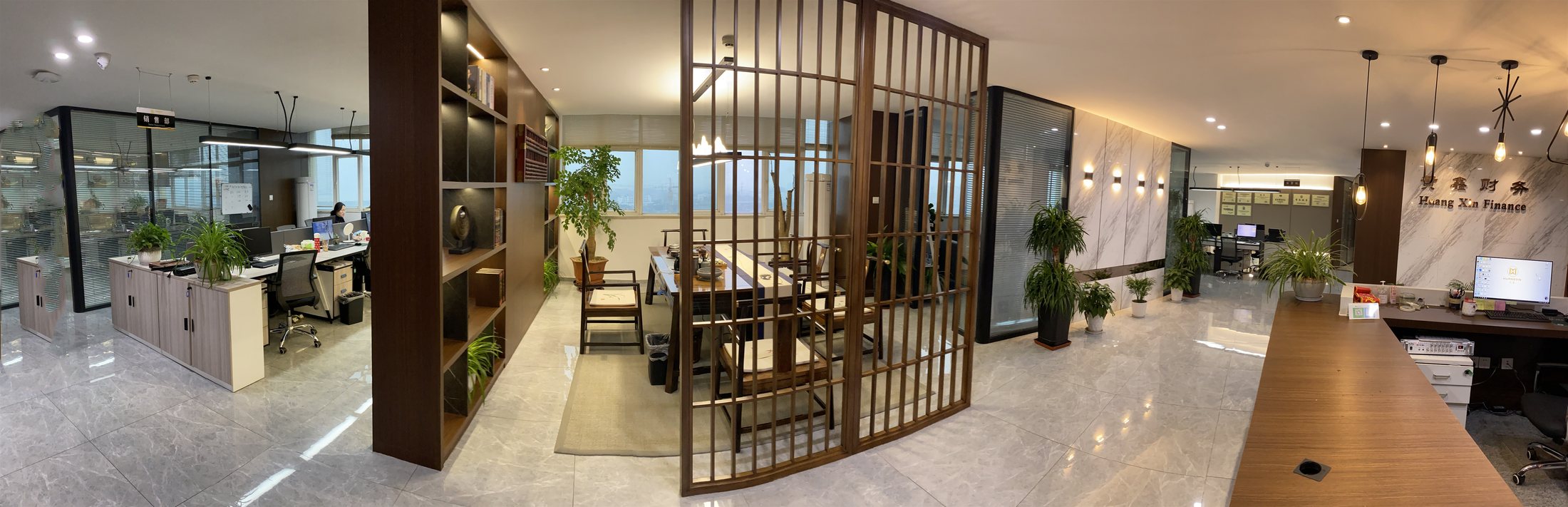 黄鑫财务真实办公环境全景